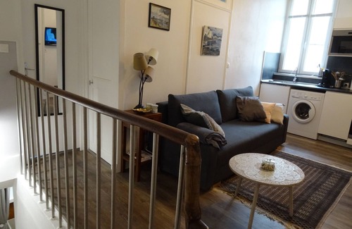 Granville Apartment | LE 27 - QUIET TWO-ROOM APARTMENT IN THE CENTER OF TOWN
