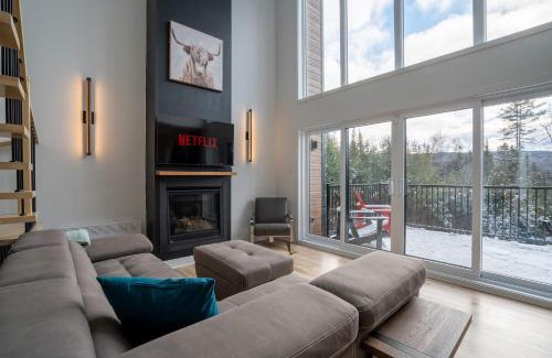 Saint Come Ski Chalet | Le 70 Scandinavian chalet SPA and Pool Table