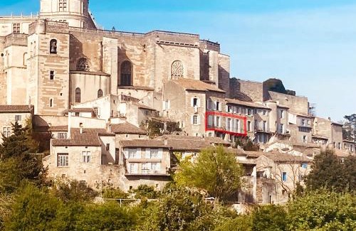 Grignan Apartment | Le Balcon sur Grignan