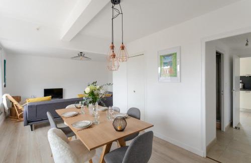 Dinard Apartment | Le Ballast - Appt à Dinard avec balcons et garage
