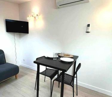 Charpennes - Charmettes Apartment | "Le Bamboo"Studio Charpennes Climatisé Prox Gare Métro Tram