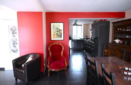 Chooz House | Le banc sous les tilleuls