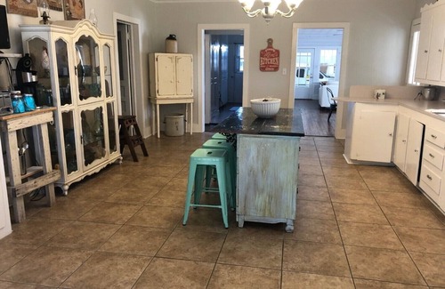 Lafayette Other | Le Barn Rouge Bed & Breakfast A Country Living Home in Acadiana