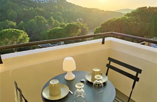 Les Baux-de-Provence Apartment | Le Baussenc Appart'Hôtel