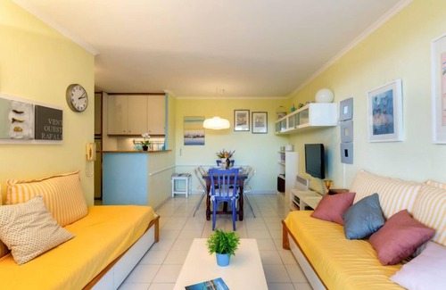 Le Dramont Apartment | Le Belvédère (V2 009) by Interhome