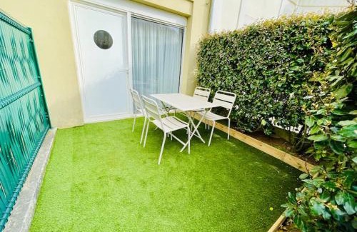 Quartier du Casino Apartment | Le Bel Iris - Accès direct plage