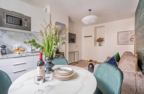 Amerique Apartment | Le Belleville Chic