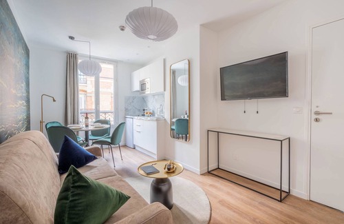 Amerique Apartment | Le Belleville Chic