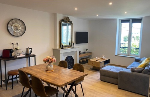 Saint Nicolas - Charles III - Ville vieille - Trois Maisons - Leopold Apartment | Le Bellevue: Christmas Market - Hypercentre