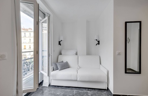 Pere Lachaise Apartment | Le Bellevue