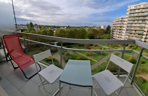Domaine du Bois Apartment | Le Belvédère - Studio Lumineux - Vue & Terrasse
