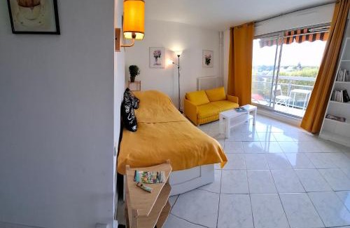 Domaine du Bois Apartment | Le Belvédère - Studio Lumineux - Vue & Terrasse