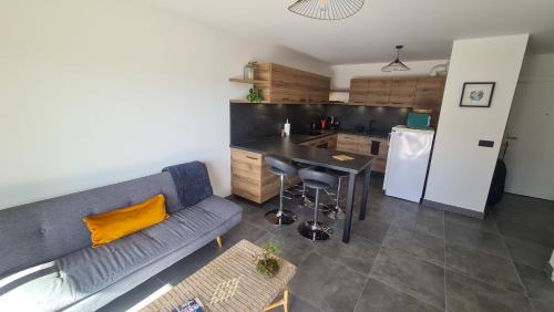 Saint-Jean-de-Sixt Apartment | Le Berceau des Aiguilles - Vue montagne, terrasse - AravisTour