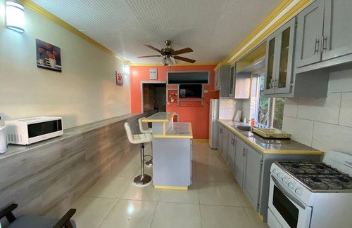 Laborie Apartment | LE BLANC HIDEAWAY- 3 MIN FROM THE BEACH