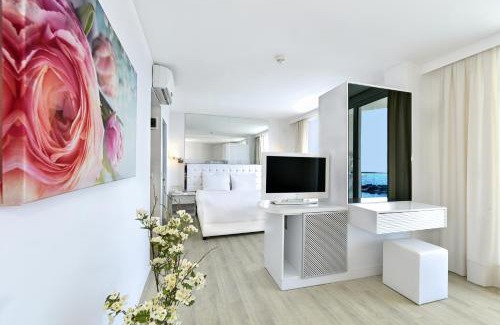 Kadnlar Denizi Mahallesi Resort | Le Bleu Hotel & Resort Kusadasi