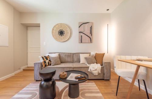 Macon Apartment | Le Boho . Centre-ville Mâcon . Proche gare . Design . Neuf . Wifi . Climatisation . Confort