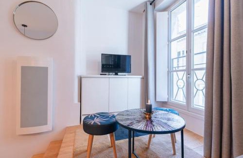 Hotel de Ville - Quinconces Apartment | Le Boléro - Climatisation - Wifi - Hyper Centre