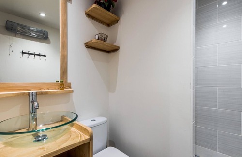 Val Claret Apartment | Le Borsat: Cosy Apartment with Slope Access