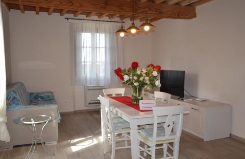 Castagneto Carducci Apartment | Le Bozze "Casa Olivo"con piscina, WI-FI