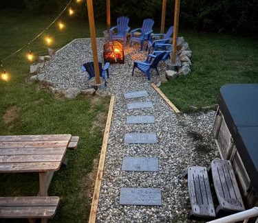 Petite-Riviere-Saint-Francois Ski Chalet | Le Rassembleur, SPA & SALLE DE JEU