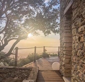 Le Thor House | LE CABANON 2.42