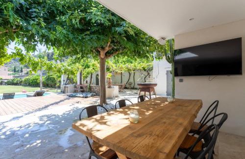 Ollioules Villa | "Le Cabanon" Piscine et jardin sans vis à vis à 15 min des plages, parking