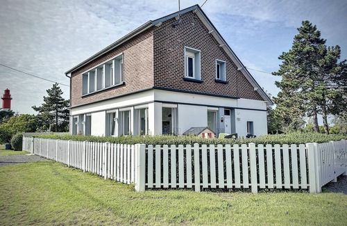 Cayeux-sur-Mer Apartment | Le cabestan 700m from the sea with terrace and petanque court, pets welcome