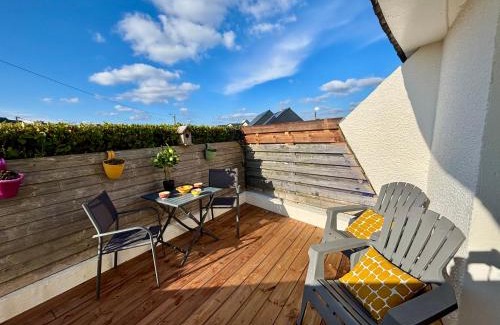 Le Fort Bloque Apartment | Le Calypso, studio avec terrasse à 50m de la mer !