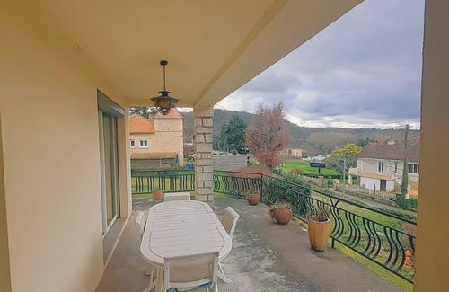 Saint-Julien-de-Lampon Villa | Le Camp Du Tustal