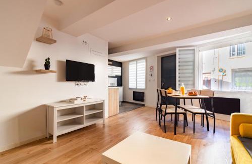 Castelnaudary Apartment | LE CAPITAINE Port De Castelnaudary Avec Box