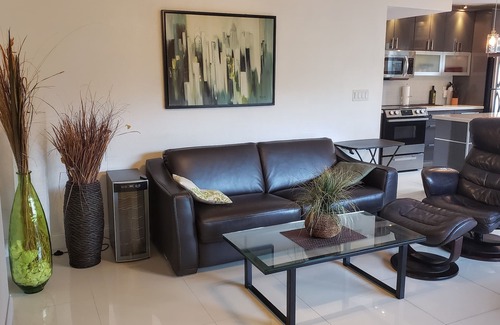 Sunny Isles Beach Apartment | Le Cartier Cozy 2 bed/2 bath Sunny Isles Beach 3-4 min walk from the Beach!
