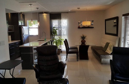 Sunny Isles Beach Apartment | Le Cartier Cozy 2 bed/2 bath Sunny Isles Beach 3-4 min walk from the Beach!