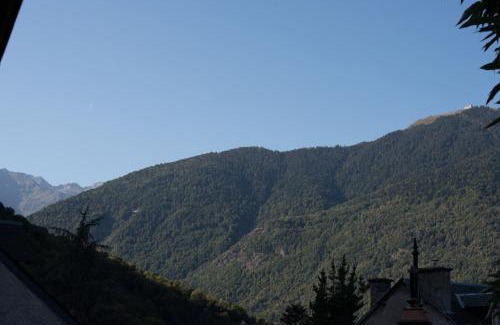 Montauban-de-Luchon Ski Chalet | Le Castanier