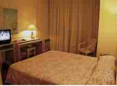 Peyrehorade Hotel | Le Central