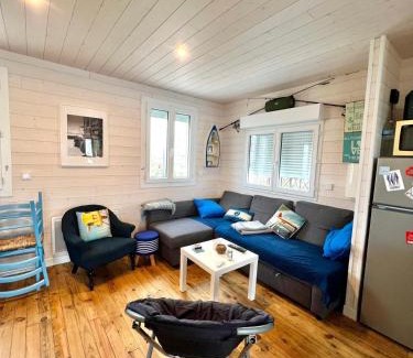 Gruissan Plage Ski Chalet | Le Chalet Beach Access 8 Pers