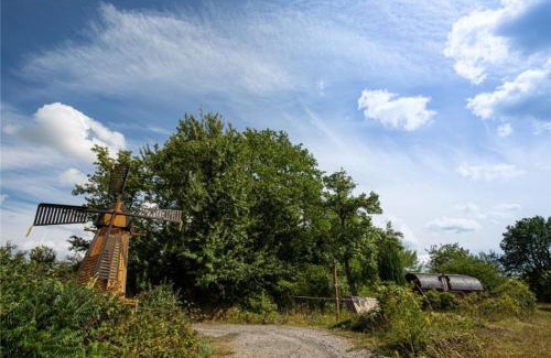Berviller-en-Moselle House | Le Chalet du Chemin et sa Roulotte
