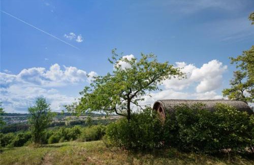 Berviller-en-Moselle House | Le Chalet du Chemin et sa Roulotte