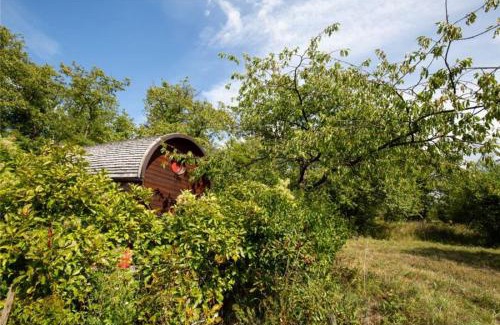 Berviller-en-Moselle House | Le Chalet du Chemin et sa Roulotte
