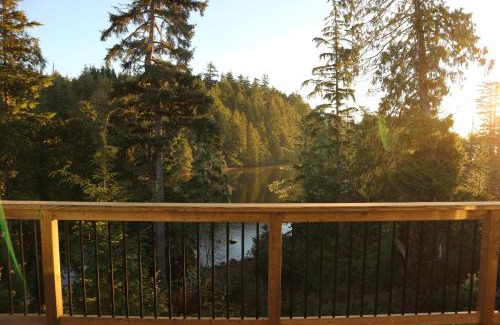 Ucluelet House | Le Chalet Waterfront Retreat
