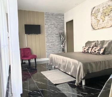 Troyes Apartment | Le Charmant Studio Troyen