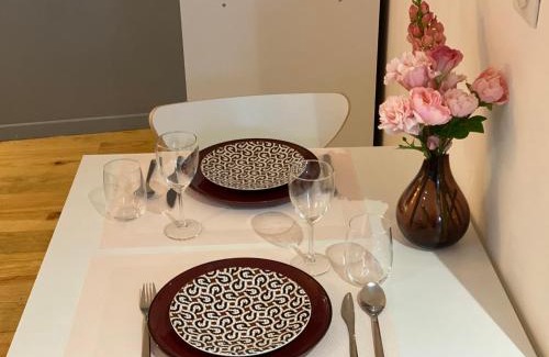 Agen Apartment | Le Charme - Au Coeur d'Agen - Self Checkin - Wifi - Netflix - Smart TV - Luqs fr