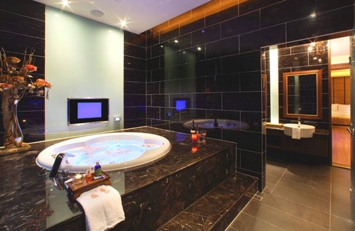 Zhushan Hotel | Le Chateau Hotel