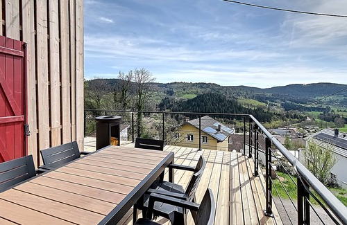 Le Tholy House | Le Chemin des Cerisiers - Maison vue montagne