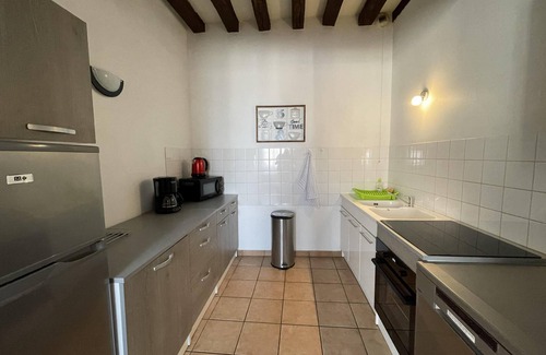 Auxerre Apartment | Le Coche d'Eau-Apartment-Modern-Ensuite-City view