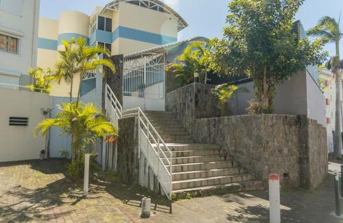 Sainte-Clotilde Apartment | Le Cocon Bleu Studio 5min from Airport