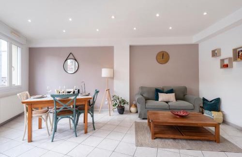 Poincare - Foch - Anatole France - Croix de Bourgogne Apartment | Le cocon d'Emile - Cosy et tout équipé