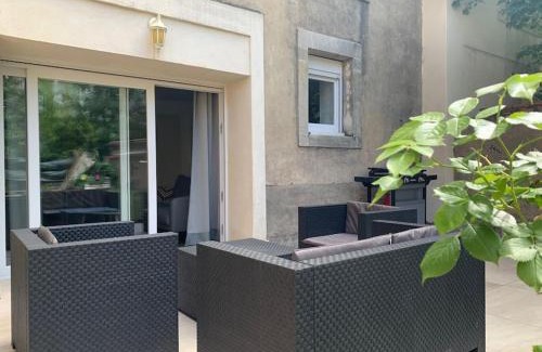 Poincare - Foch - Anatole France - Croix de Bourgogne Apartment | Le Cocon - grande terrasse - calme - proche gare