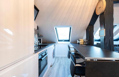 Nouvelle Ville Apartment | Le cocon Thérèse