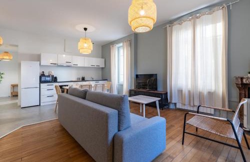 Charpennes - Charmettes Apartment | Le cocon urbain Maison, 6 personnes, avec parking proche TRAM ET METRO