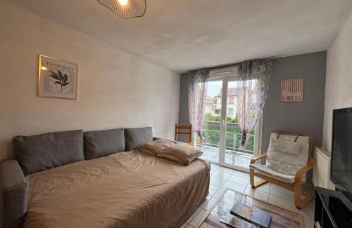 Vichy Apartment | Le Cocoon des Réservoirs - Parking & Terrace